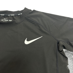 Camiseta Nike negra de manga larga
