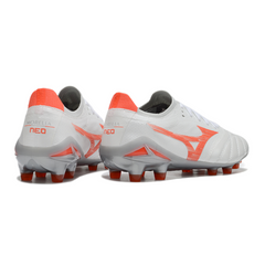 Scarpa da calcio Mizuno Morelia Neo IV Pro FG bianca e arancione per terreni compatti