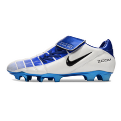 Botas de fútbol Nike Air Zoom Total 90 III blancas y azules para terreno firme (FG).