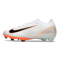 Botas de fútbol Nike Air Zoom Mercurial Vapor 16 Elite blancas y naranjas para terreno firme (FG).