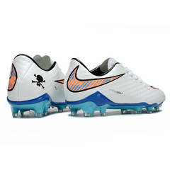 Botas de fútbol Nike Phantom Hypervenom Elite blancas, azules y naranjas para terreno firme (FG).
