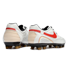 Botas de fútbol Nike Tiempo R10 Legend Elite blancas y rojas para terreno firme (FG).