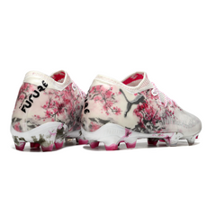 Scarpa da calcio Puma Future 8 Low bianca e rosa per terreni compatti FG