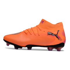 Bota de fútbol Puma Future 8 naranja y rosa para terreno firme FG