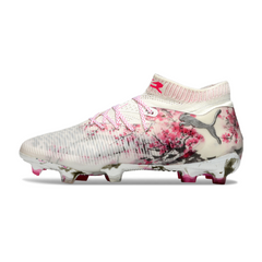 Botas de fútbol Puma Future 8 FG para terreno firme, color blanco y rosa