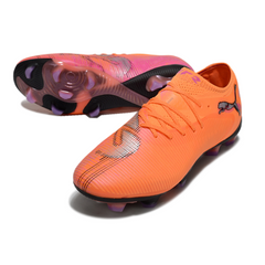 Bota de fútbol Puma Future 8 Low naranja y rosa para terreno firme (FG)