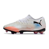 Botas de fútbol Puma Future 8 Low Cut para terreno firme, color blanco, naranja y azul, FG