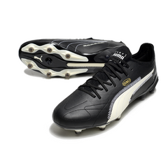 Scarpa da calcio Puma King Ultimate Art of Football Pack nera e bianca per terreni compatti FG