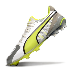 Botas de fútbol Puma King Ultimate FG para terreno firme, color blanco, gris y amarillo