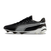 Botas de fútbol Puma King Ultimate Eclipse Pack FG para terreno firme, color negro y gris