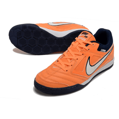 Chuteira Futsal Nike SB Gato X Supreme IC Laranja, Branca e Azul - VENI Futebol