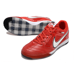 Chuteira Futsal Nike SB Gato X Supreme IC Vermelha, Branca e Preta - VENI Futebol
