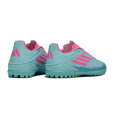 Botas de fútbol Adidas F50 Club TF Messi Turf TF azul claro y rosa