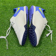 Chuteira Society Nike Tiempo Legend 9 Academy TF Branca e Azul Tamanho 40