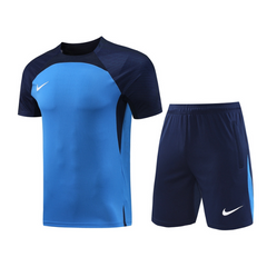 Completo da allenamento Nike Blue T-shirt e pantaloncini