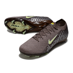 Scarpa da calcio Nike Air Zoom Mercurial Vapor 16 Elite Brown Mbappe Pack per terreni compatti FG