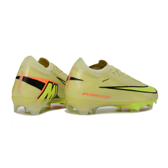 Botas de fútbol Nike Air Zoom Mercurial Vapor 16 Elite Max Voltage Pack para terreno firme (FG).