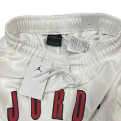 Pantaloncini Jordan bianchi e rossi