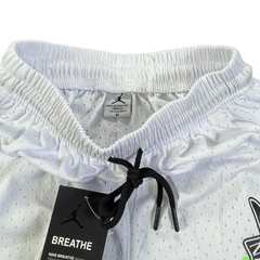 Pantalones cortos Nike Air Jordan blancos, negros, verdes y rojos