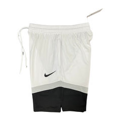 Shorts Nike blancos, grises y negros