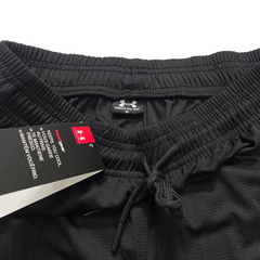 Pantalones cortos Under Armour negros y amarillos