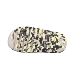 Desliza las Adidas Yeezy Bege