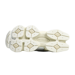 Zapatillas casuales New Balance 9060 color beige y blanco