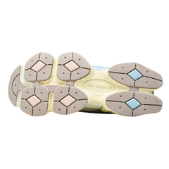 Zapatillas casuales New Balance 9060 color crema marfil