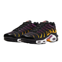 Zapatillas casuales Nike Air Max Plus TN negras con detalles dorados universitarios