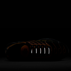 Zapatillas casuales Nike Air Max Plus TN negras con diseño de reloj de sol