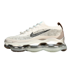 Zapatillas casuales Nike Air VaporMax Scorpion color canela y plata