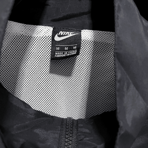 Corta Vento Nike Preto e Branco - VN Esportes