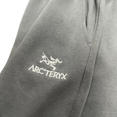 Pantalones deportivos grises Arc'Teryx