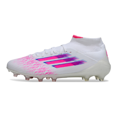 Botas de fútbol Adidas F50 Elite Mid Cut blancas y rosas para terreno firme (FG).