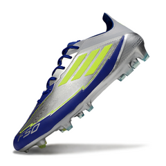 Botas de fútbol Adidas F50 Elite Messi para terreno firme FG, color gris y azul.