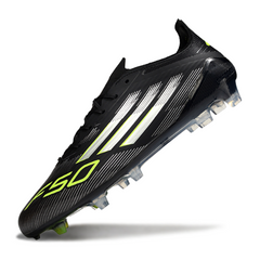 Botas de fútbol Adidas F50 Elite negras, blancas y verdes para terreno firme (FG).