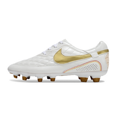 Scarpa da calcio Nike Tiempo R10 Legend Elite bianca e oro per terreni compatti FG
