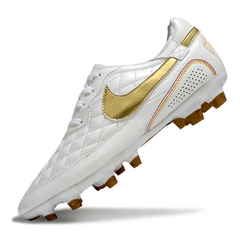 Scarpa da calcio Nike Tiempo R10 Legend Elite bianca e oro per terreni compatti FG