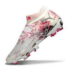 Botas de fútbol Puma Future 8 FG para terreno firme, color blanco y rosa