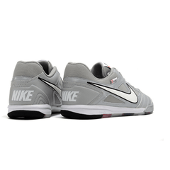 Chuteira Futsal Nike SB Gato X Supreme IC Cinza e Branca - VENI Futebol