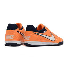 Chuteira Futsal Nike SB Gato X Supreme IC Laranja, Branca e Azul - VENI Futebol