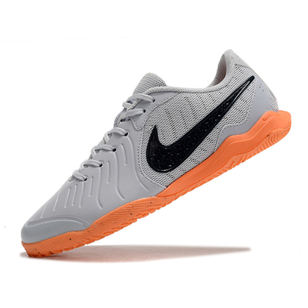 Chuteira Futsal Nike Tiempo 10 Legend Academy IC Cinza e Laranja - VENI Futebol