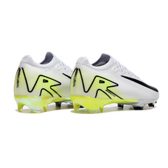 Botas de fútbol Nike Air Zoom Mercurial Vapor 16 Elite blancas y verdes para terreno firme (FG).
