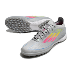 Bota de fútbol Adidas F50 Elite Turf TF gris, rosa y amarilla