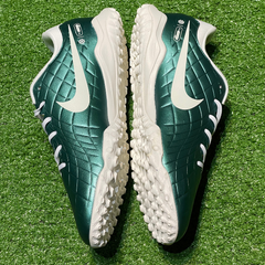Chuteira Society Nike Tiempo 10 Legend Academy TF Emerald Pack Tamanho 40