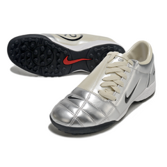 Botas de fútbol Nike Total 90 III Turf TF color plata y beige