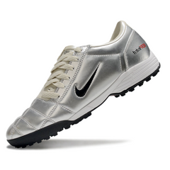 Botas de fútbol Nike Total 90 III Turf TF color plata y beige
