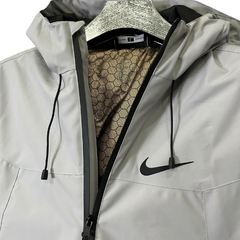 Chaqueta cortavientos gris Nike