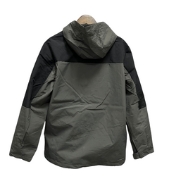 Giacca a vento Nike verde e nera 