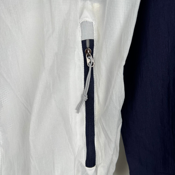 Corta Vento The North Face Azul e Branco - VENI Futebol